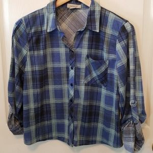 Tab sleeved cropped flannel by Passport